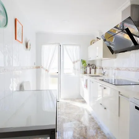 Comfort And Convenience In Marias Appartamento