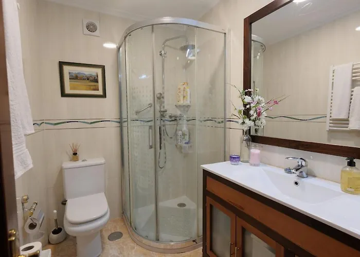 Comfort And Convenience In Marias Apartment *